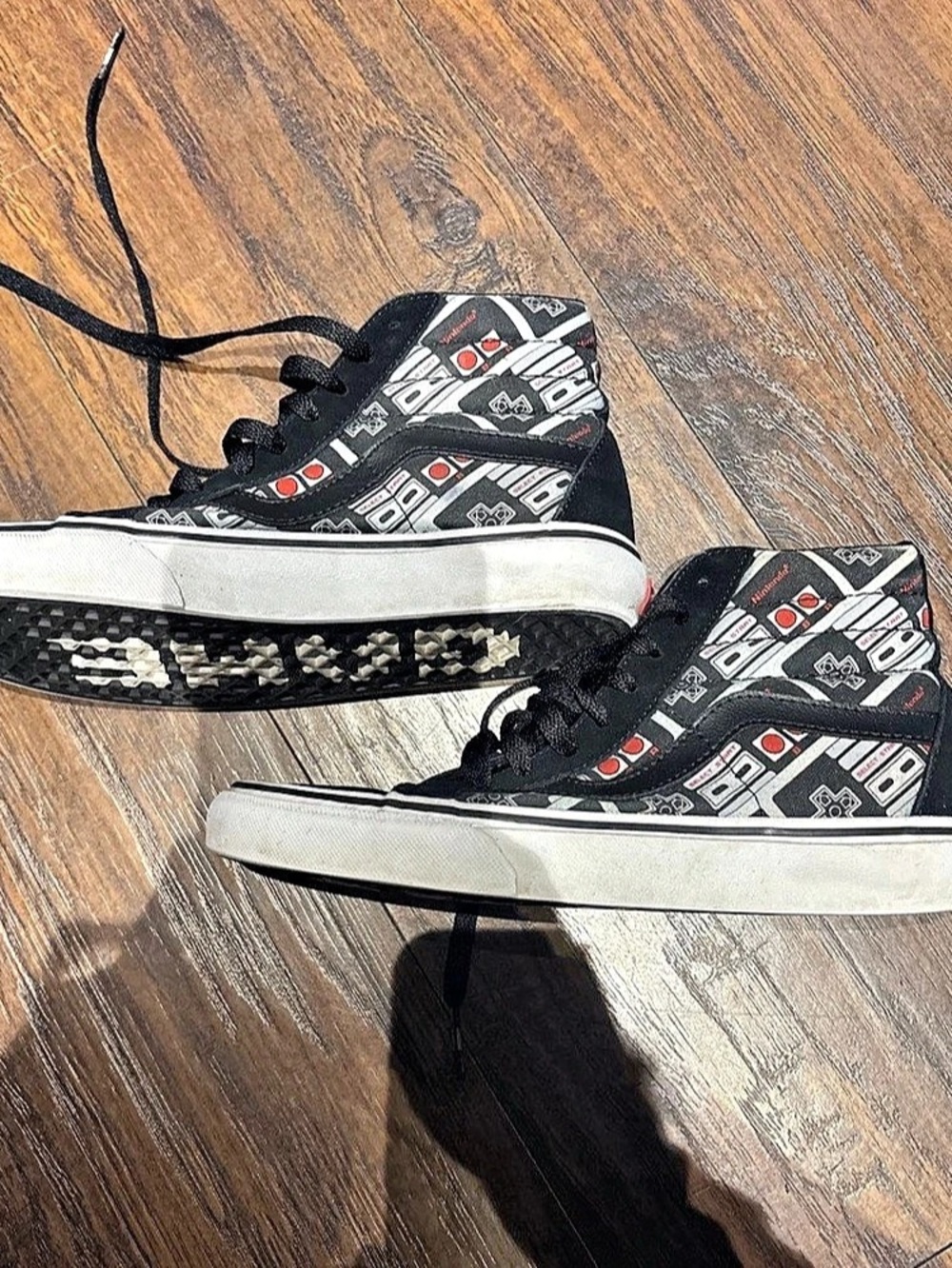 Vans Nintendo x Vans Sk8-Hi Reissue Controller Sneakers